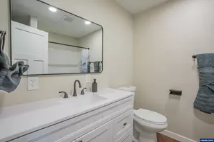 490 W A St, Lebanon, OR 97355 - Photo 18