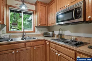 2215 NW Circle Bl, Corvallis, OR 97330 - Photo 10