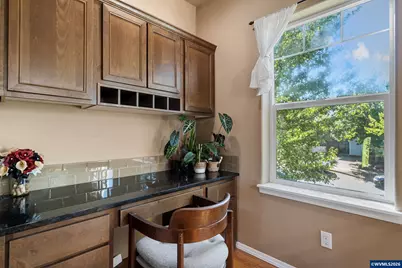 1941 Madras St SE, Salem, OR 97306 - Photo 18