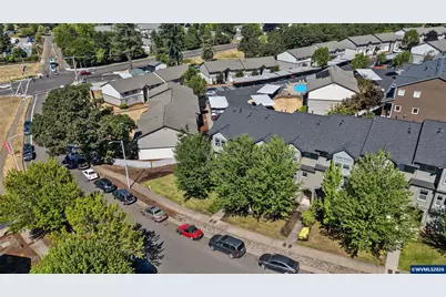 1941 Madras St SE, Salem, OR 97306 - Photo 40