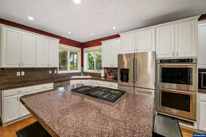 595 Harbourtown Ct SE, Salem, OR 97306 - Photo 18