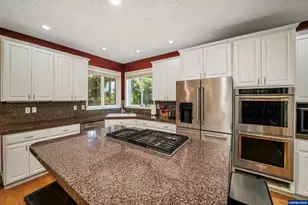 595 Harbourtown Ct SE, Salem, OR 97306 - Photo 18