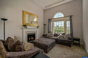 595 Harbourtown Ct SE, Salem, OR 97306 - Photo 8