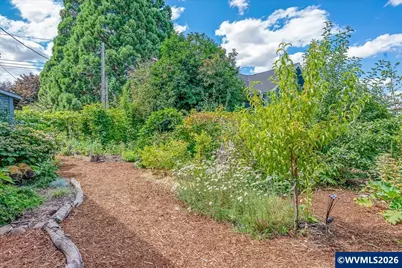 512 Wall St, Silverton, OR 97381 - Photo 42