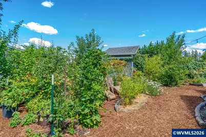 512 Wall St, Silverton, OR 97381 - Photo 44