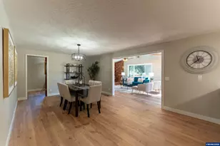 283 NW Reed Ln, Dallas, OR 97338 - Photo 4
