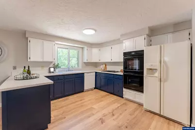 283 NW Reed Ln, Dallas, OR 97338 - Photo 8