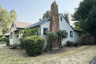 1815 23rd St NE, Salem, OR 97301 - Photo 2