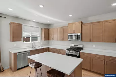 2602 Mt St Helens Av SE, Salem, OR 97302 - Photo 16