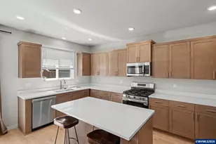 2602 Mount St Helens Ave SE, Salem, OR 97302 - Photo 16