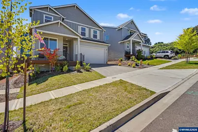 2602 Mt St Helens Av SE, Salem, OR 97302 - Photo 2