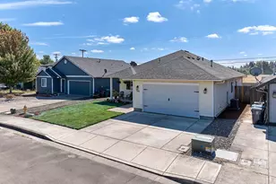 542 E Elm Lp, Gervais, OR 97026 - Photo 2