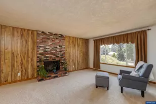 19565 SW Southview Pl, Aloha, OR 97078 - Photo 6