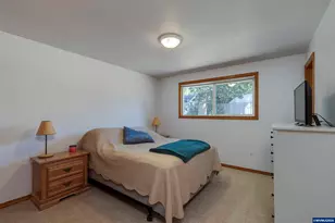 19565 SW Southview Pl, Aloha, OR 97078 - Photo 12