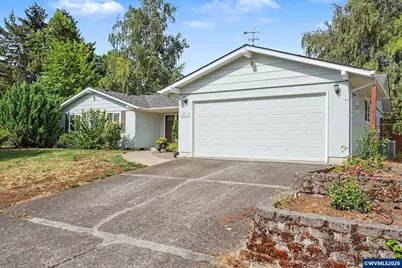 4571 Prince Ct, Salem, OR 97305 - Photo 2