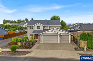 574 Prairie St, Woodburn, OR 97071 - Photo 2