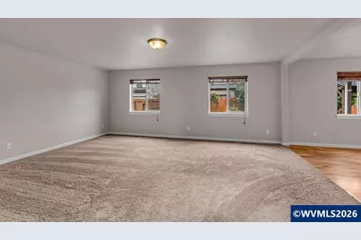 574 Prairie St, Woodburn, OR 97071 - Photo 8