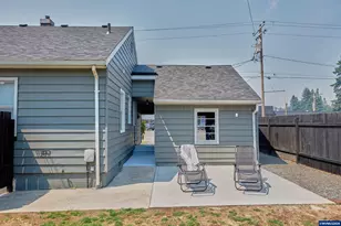 210 N First Ave, Stayton, OR 97383 - Photo 4
