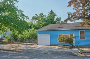 1795 Yew St SE, Salem, OR 97302 - Photo 4