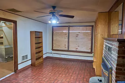1795 Yew St SE, Salem, OR 97302 - Photo 14