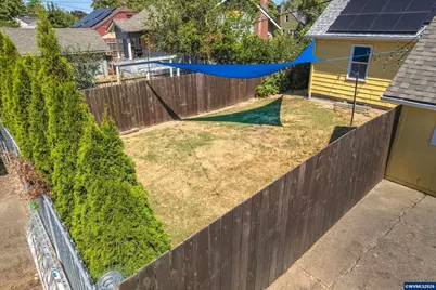 1750 Madison St NE, Salem, OR 97301 - Photo 32