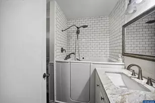 1032 23rd St NE, Salem, OR 97301 - Photo 16