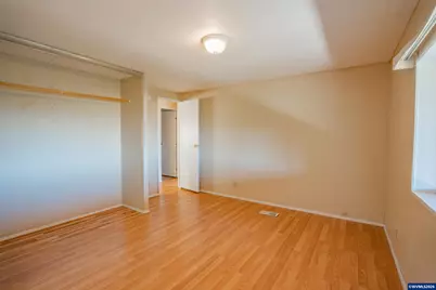 36298 Blueberry Dr, Lebanon, OR 97355 - Photo 18