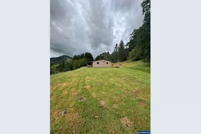 36298 Blueberry Dr, Lebanon, OR 97355 - Photo 2