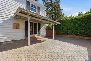 387 SW Court St, Dallas, OR 97338 - Photo 32