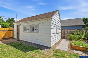 489 D St, Independence, OR 97351 - Photo 38