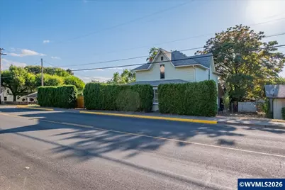 817 N Main St, Brownsville, OR 97327 - Photo 2