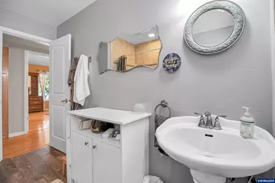 325 Ash St, Silverton, OR 97381 - Photo 28
