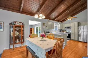 325 Ash St, Silverton, OR 97381 - Photo 14