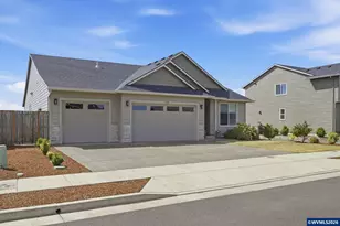4722 Royal Dr NE, Albany, OR 97321 - Photo 2