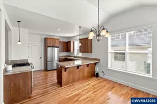 1096 8th Av SW, Albany, OR 97321 - Photo 8