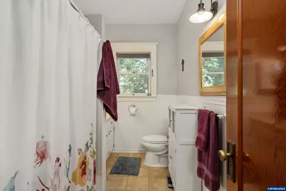 990 Taylor St, Mount Angel, OR 97362 - Photo 14