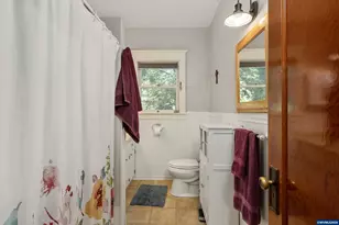 990 Taylor St, Mount Angel, OR 97362 - Photo 14