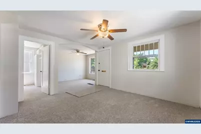 1640 5th St NE, Salem, OR 97301 - Photo 6