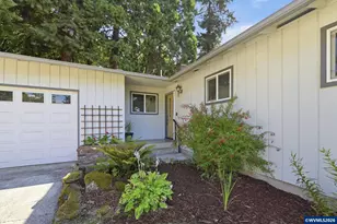 2800 Dahlia Ln, Eugene, OR 97404 - Photo 2