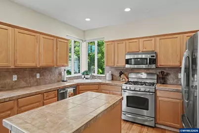 2348 Teakwood Av NW, Salem, OR 97304 - Photo 18