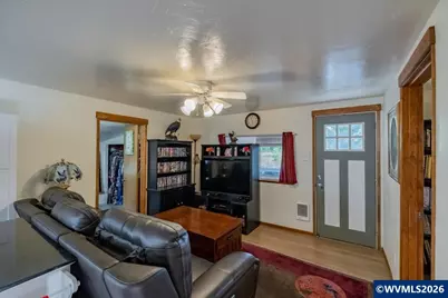 520 W Holley Rd, Sweet Home, OR 97386 - Photo 12