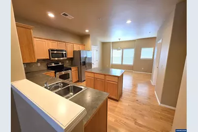 5985 Blue River Dr SE, Salem, OR 97306 - Photo 10