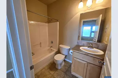 5985 Blue River Dr SE, Salem, OR 97306 - Photo 18