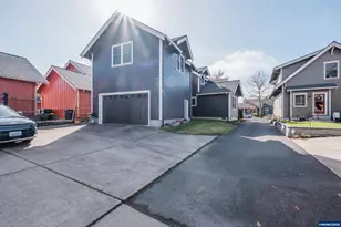 1390 Gwinn Street E, Monmouth, OR 97361 - Photo 48