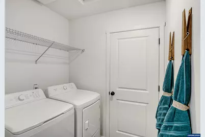 561 Spring Bl, Woodburn, OR 97071 - Photo 26