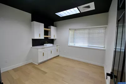 1845 NE Fairgrounds Rd #3, Salem, OR 97301 - Photo 6