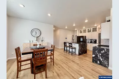 438 Greencrest St NE, Salem, OR 97301 - Photo 6