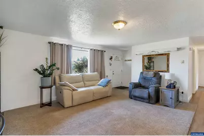 815 N 4th St, Aumsville, OR 97325 - Photo 8
