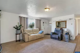 815 N 4th St, Aumsville, OR 97325 - Photo 8