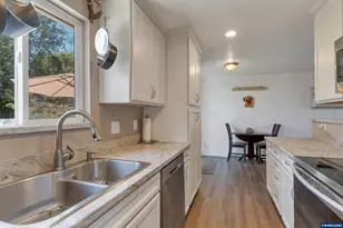 815 N 4th St, Aumsville, OR 97325 - Photo 16